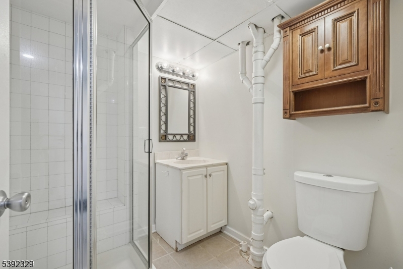 5 Weatherhill Rd