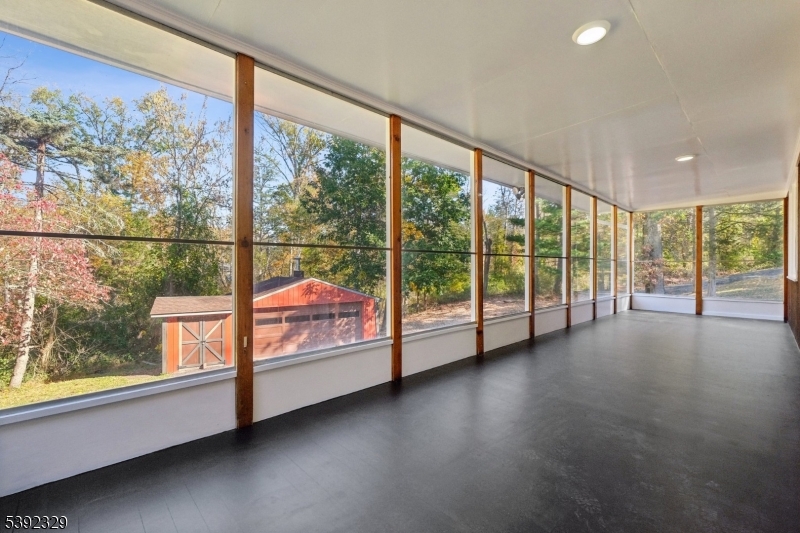 5 Weatherhill Rd
