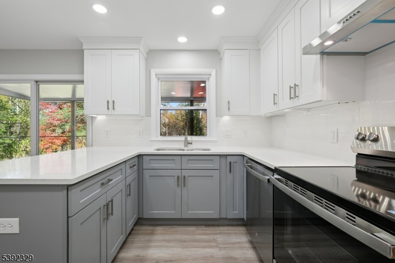 5 Weatherhill Rd