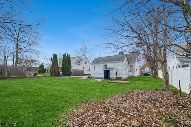 230 Sandford Ave