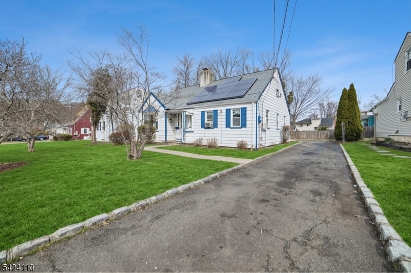 230 Sandford Ave