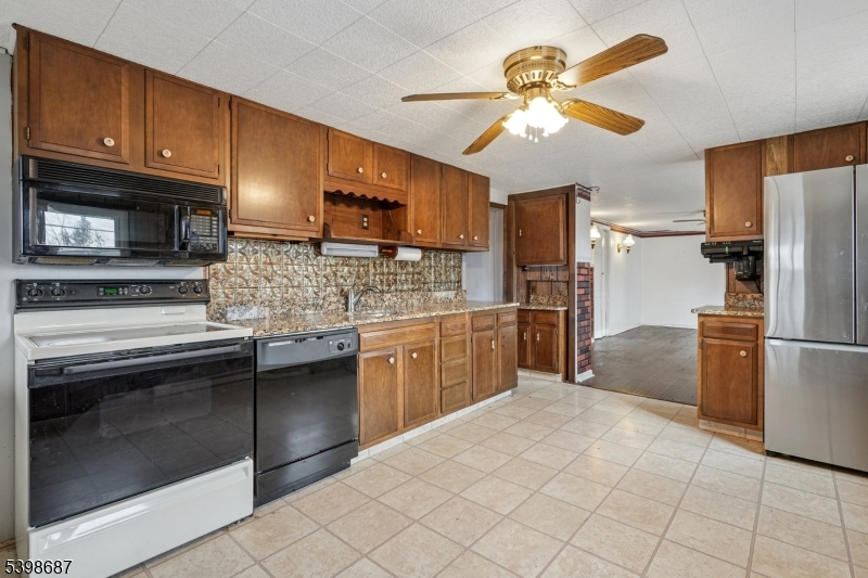 398 Riegelsville Rd