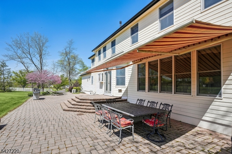 2 Fairway Dr