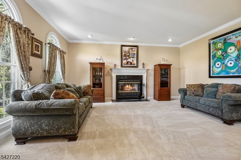 2 Fairway Dr