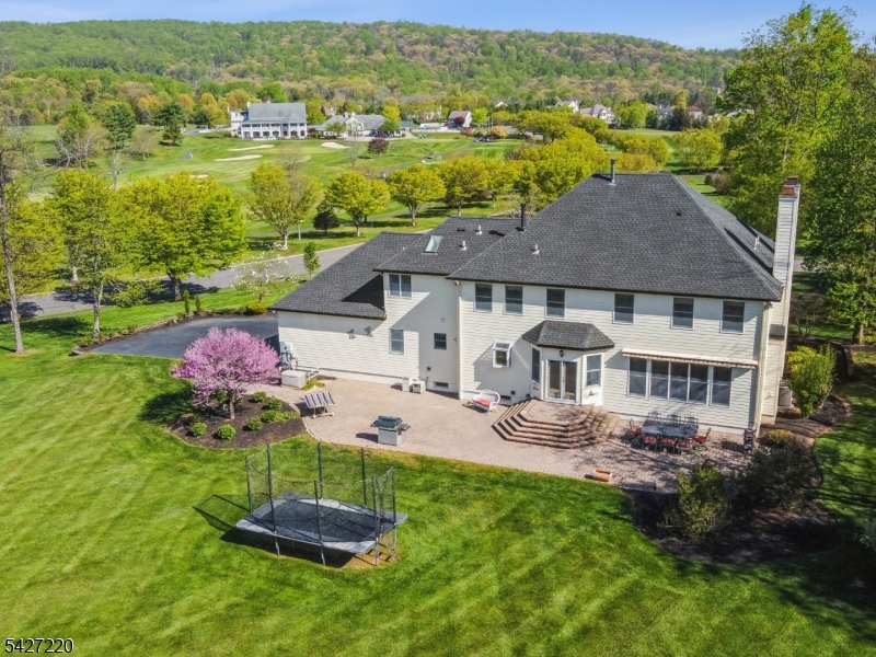 2 Fairway Dr