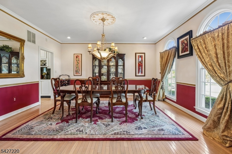 2 Fairway Dr