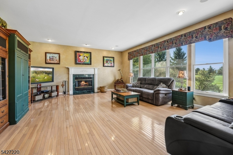 2 Fairway Dr