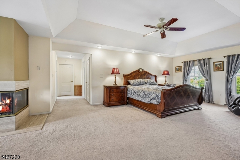 2 Fairway Dr