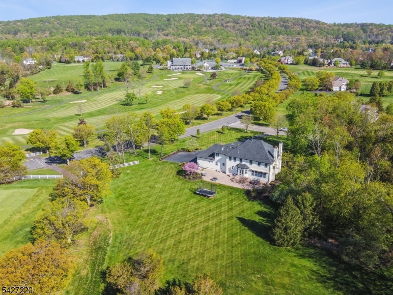 2 Fairway Dr