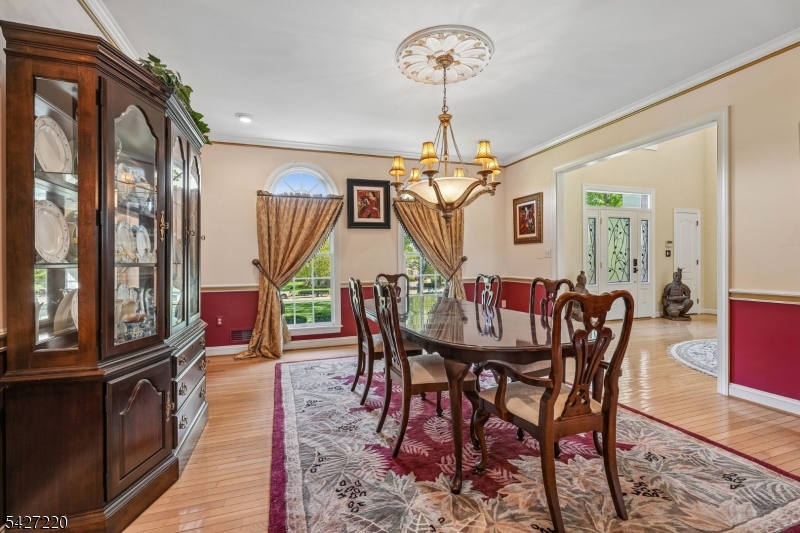 2 Fairway Dr