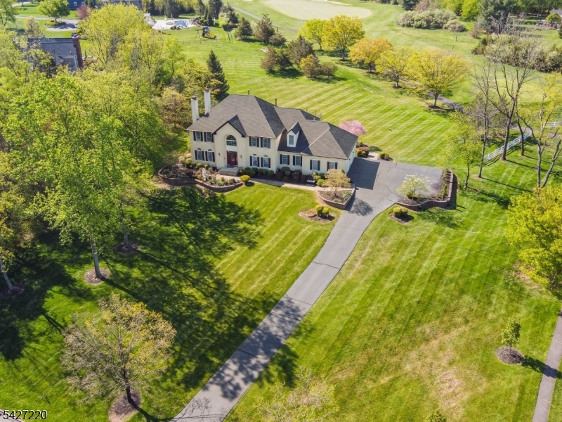 2 Fairway Dr
