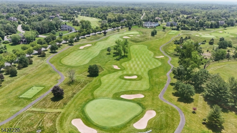 2 Fairway Dr