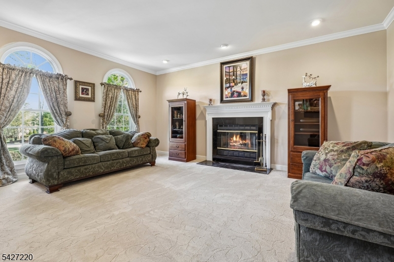 2 Fairway Dr