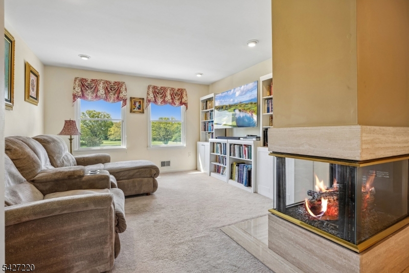 2 Fairway Dr