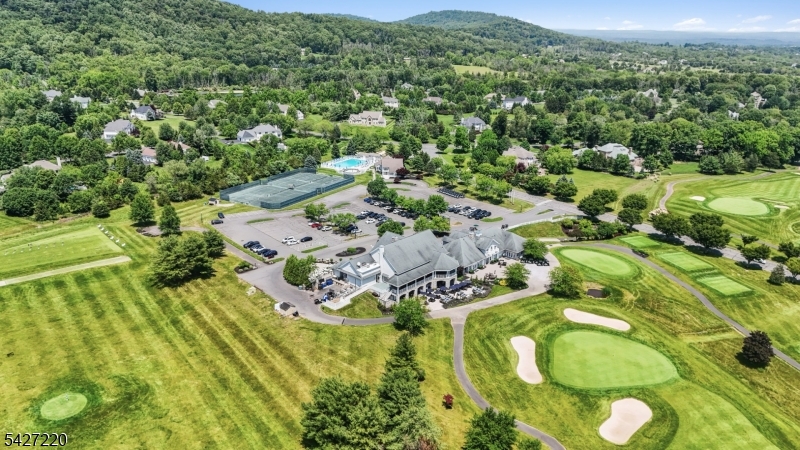 2 Fairway Dr