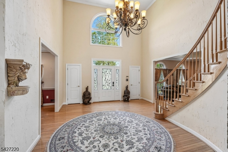 2 Fairway Dr