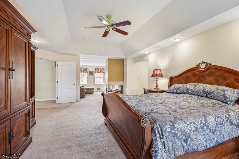 2 Fairway Dr