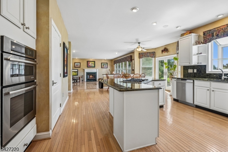 2 Fairway Dr