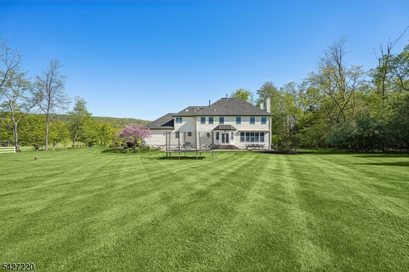 2 Fairway Dr