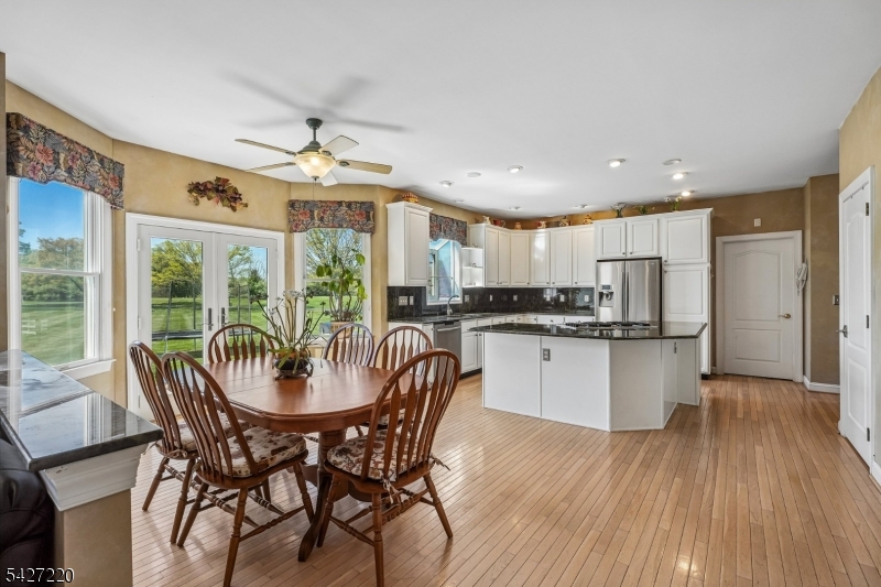 2 Fairway Dr