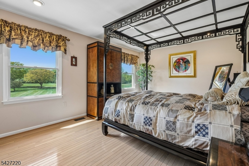 2 Fairway Dr
