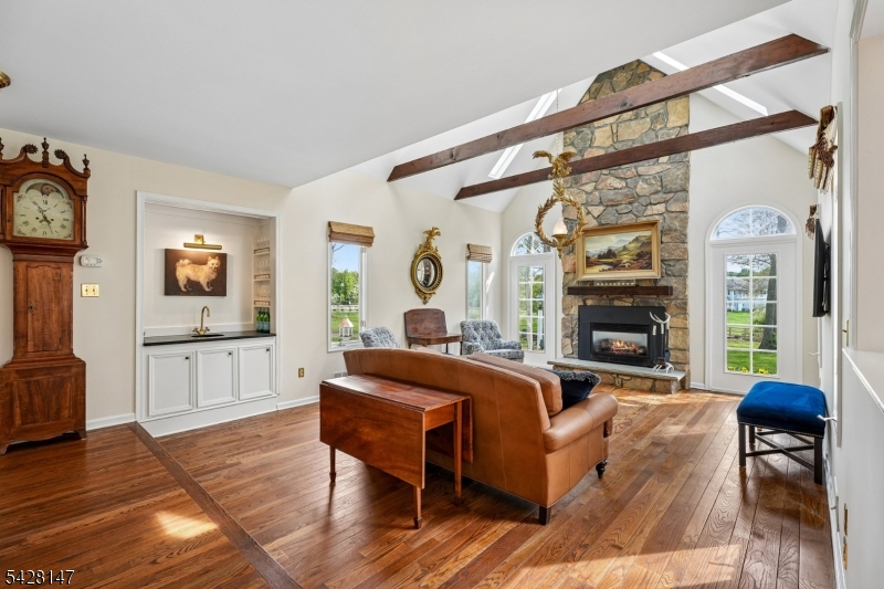 4 Flintlock Rd