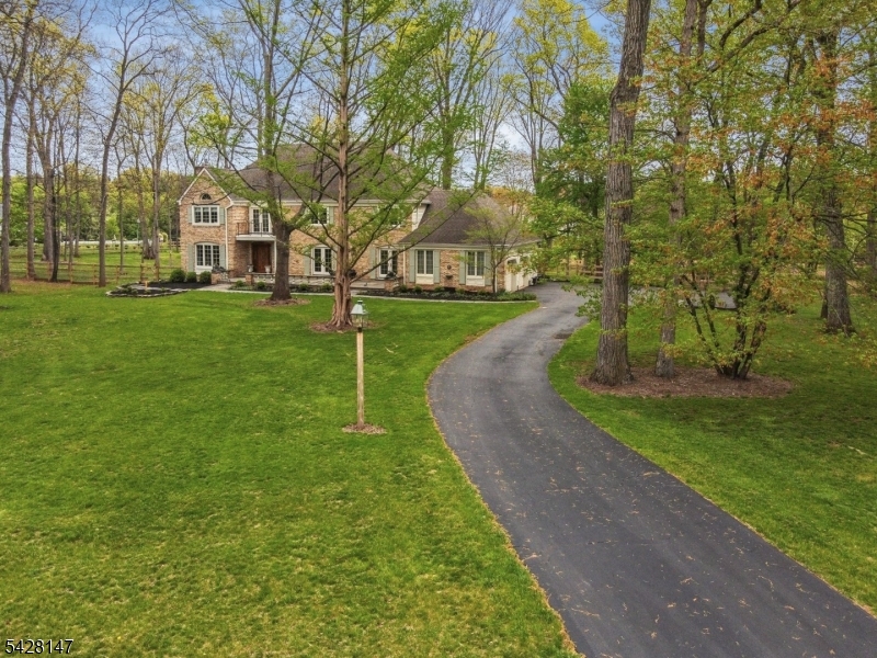4 Flintlock Rd