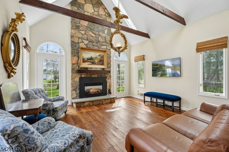 4 Flintlock Rd