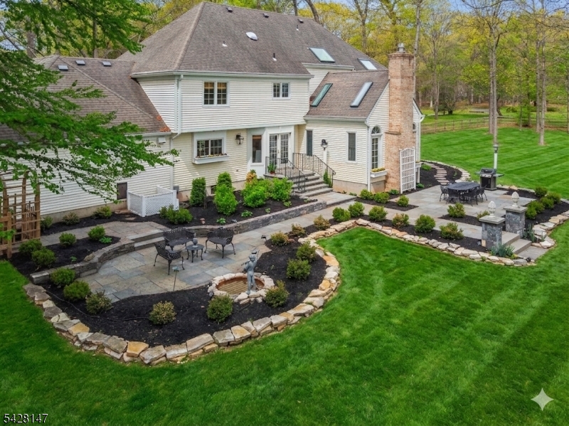 4 Flintlock Rd