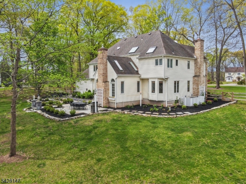 4 Flintlock Rd