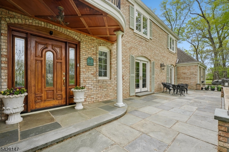 4 Flintlock Rd
