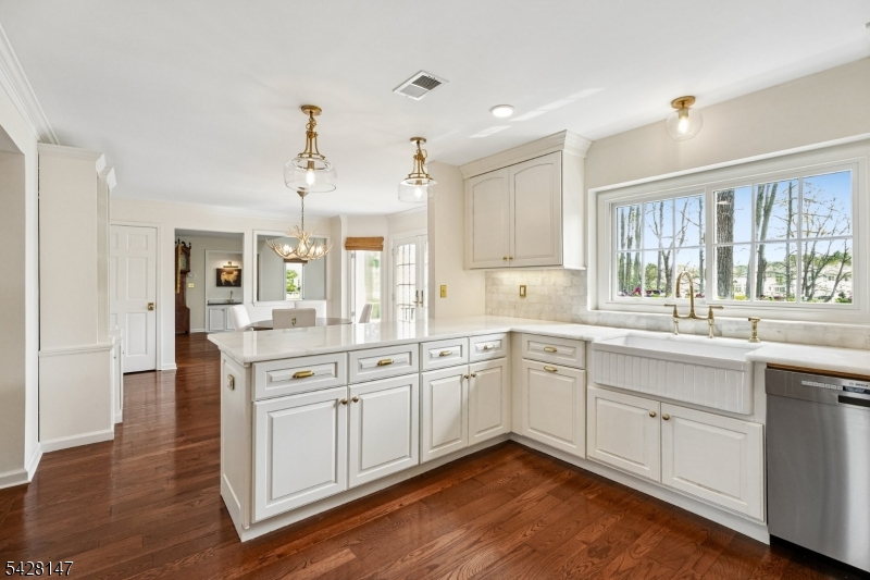 4 Flintlock Rd
