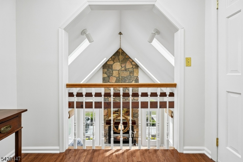 4 Flintlock Rd