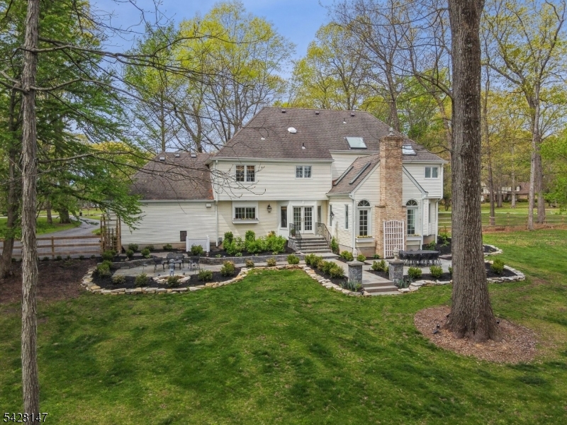 4 Flintlock Rd