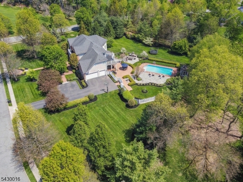 1 Buckeye Ln