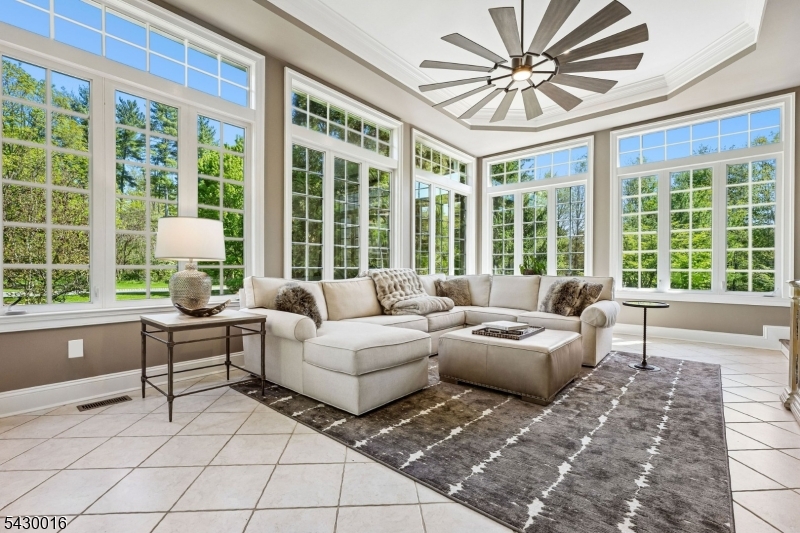 1 Buckeye Ln