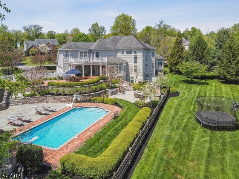 1 Buckeye Ln