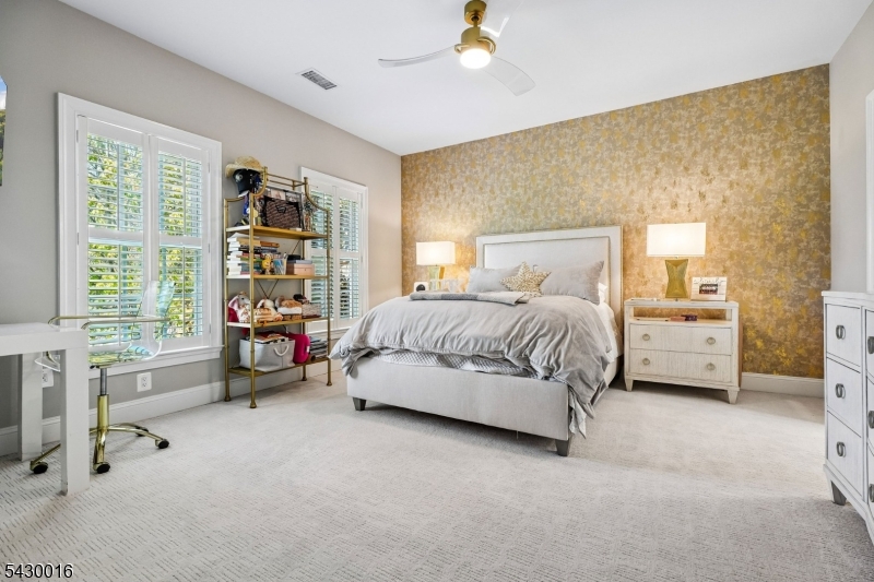 1 Buckeye Ln