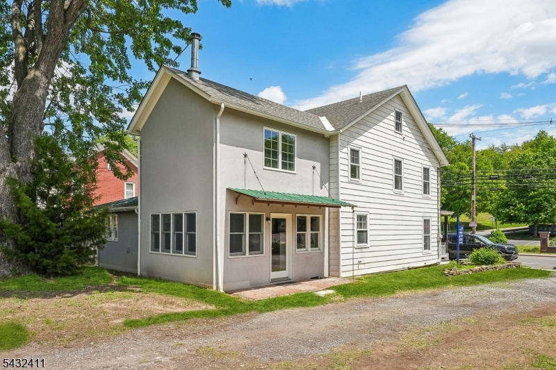 241 N Main St