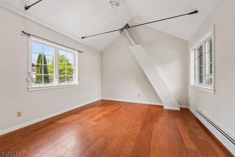 241 N Main St