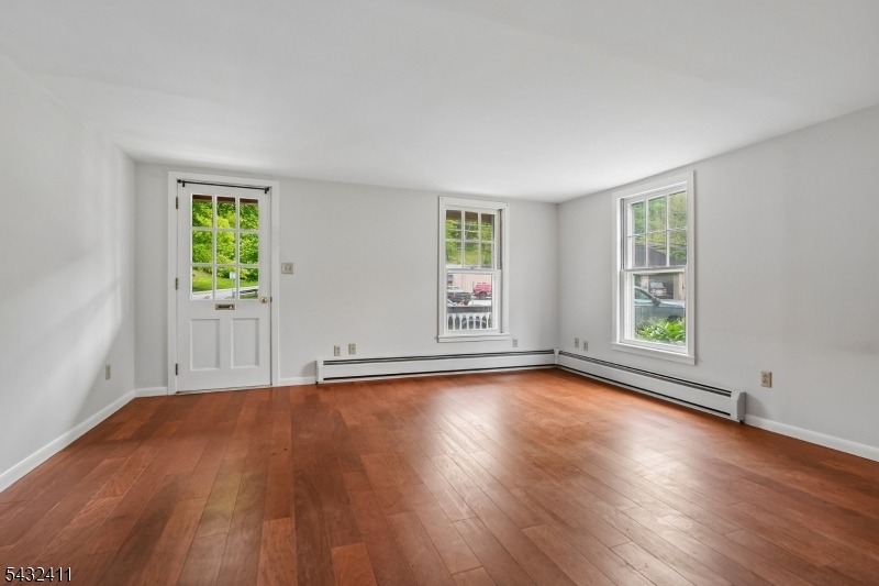 241 N Main St
