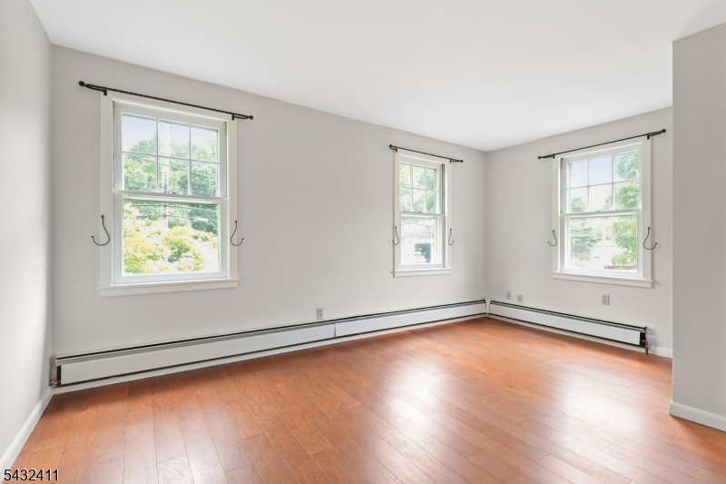 241 N Main St