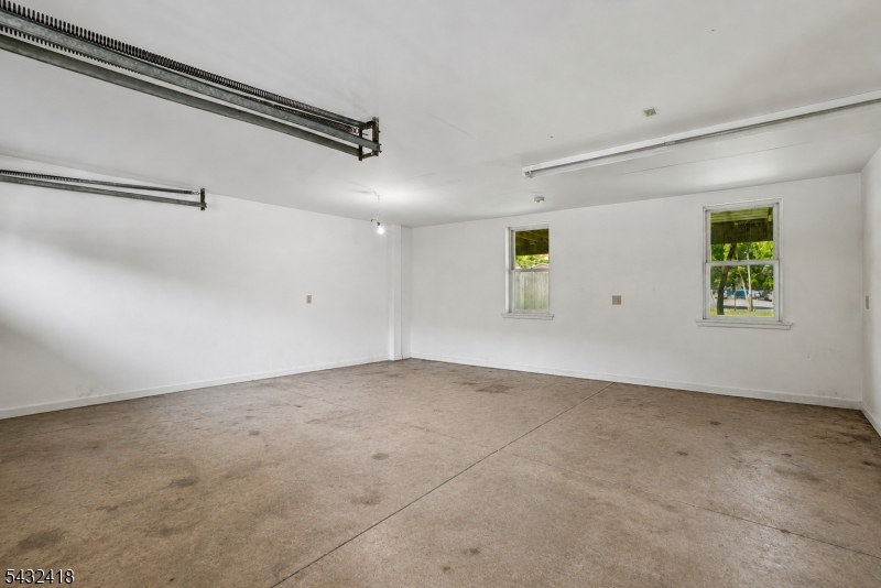237 N Main St