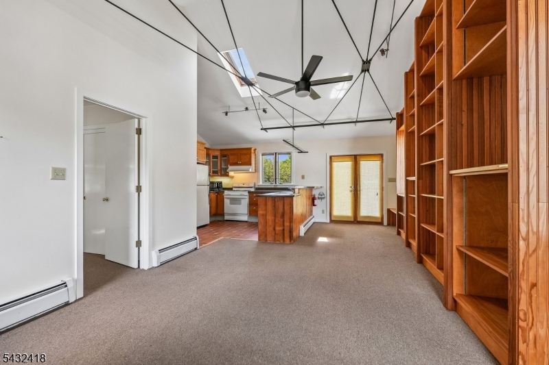 237 N Main St