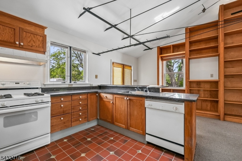 237 N Main St