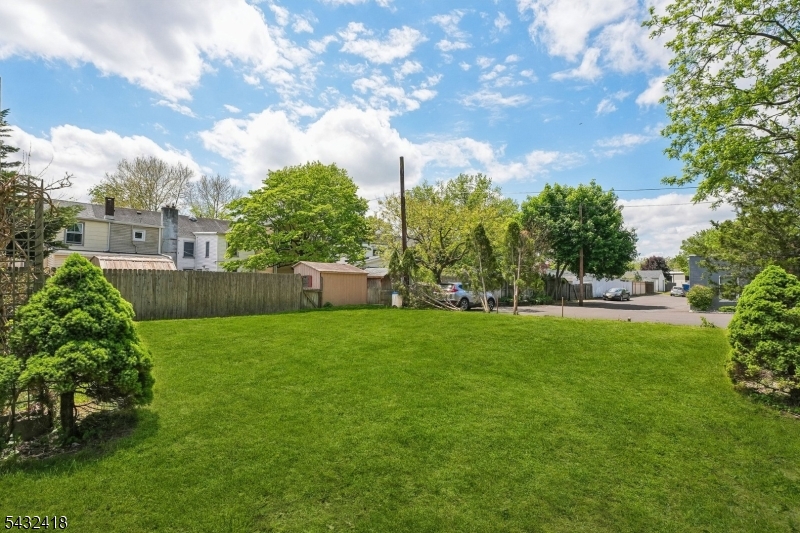 237 N Main St