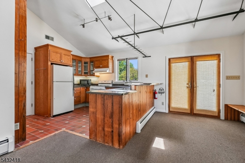 237 N Main St
