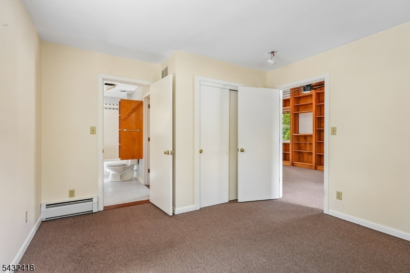 237 N Main St