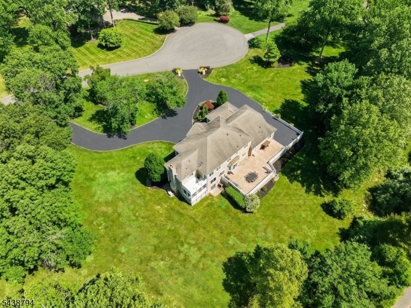 30 Dogwood Dr