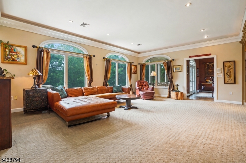 30 Dogwood Dr